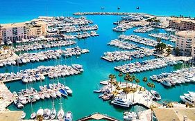 Charmant F2 à Port-Fréjus 2/4 personnes