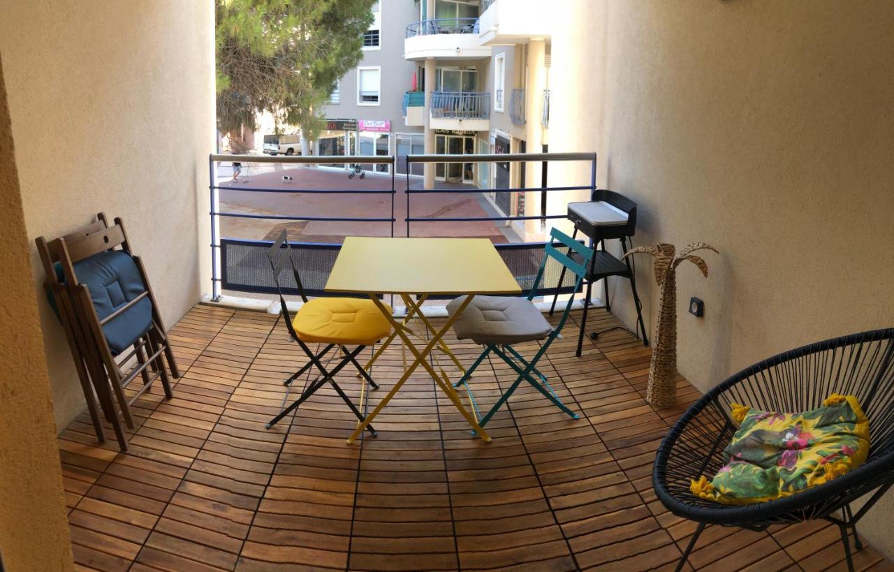 Charmant F2 à Port-Fréjus 2/4 personnes Esterno foto