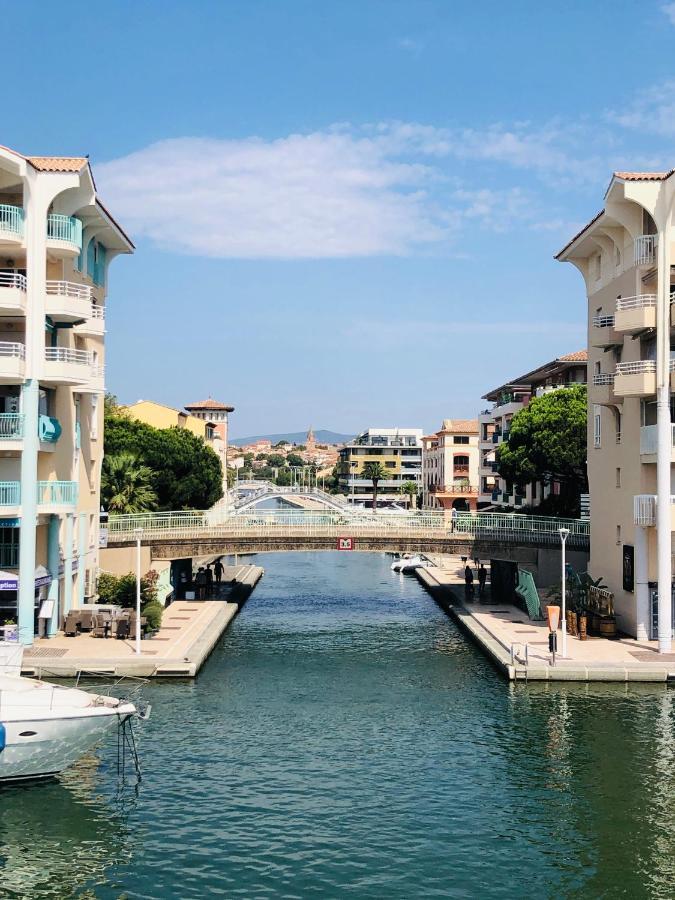 Charmant F2 à Port-Fréjus 2/4 personnes Esterno foto