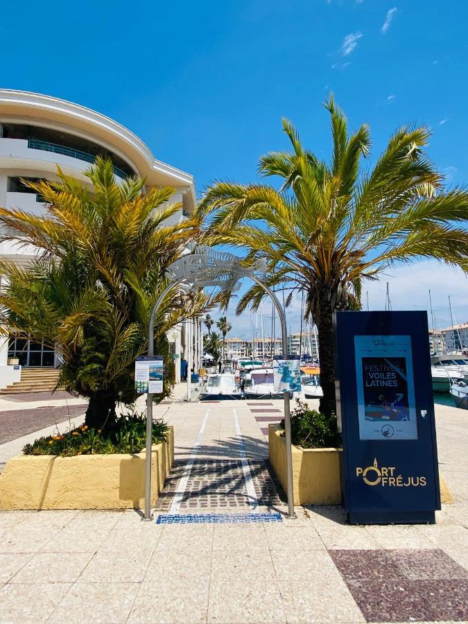 Charmant F2 à Port-Fréjus 2/4 personnes Esterno foto